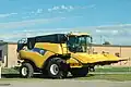 Corn-picker New Holland CR9060.