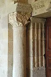 Colonne et pilastre.