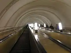 Escalier mécanique.