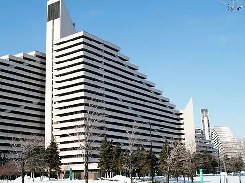 Œuvre majeure de l'architecte Roger D'Astous, les Pyramides olympiques élèvent leurs deux tours triangulaires sur le côté nord de la rue Sherbrooke Est, à Montréal. Situées tout près du Parc olympique de Montréal, elles ont été le cœur du village des athlètes lors des Jeux olympiques d'été de 1976. Elles abritent aujourd'hui un complexe résidentiel.