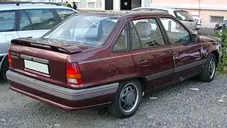 Opel Kadett tricorps (1989–1991)