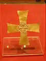 Croix pectorale lombarde, embossage sur feuille d'or(VIIe ou VIIIe&nbsp;siècle)