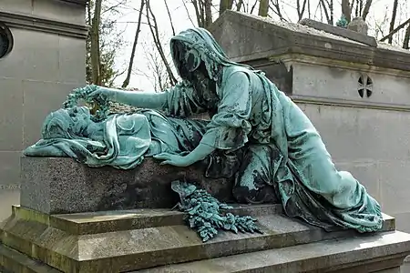 Tombe de Mme Moris (1877), Paris, cimetière du Père-Lachaise.