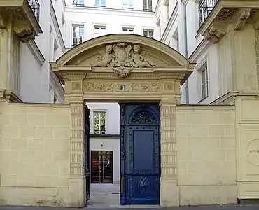 L'entrée du no&nbsp;3.