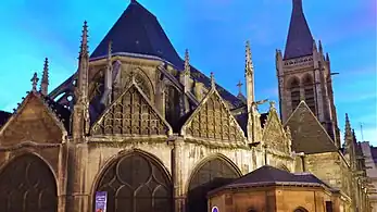 L'abside gothique le soir.