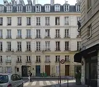 Nos 11, 11 bis et 13, vus de la rue Villehardouin.