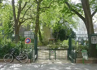 Image illustrative de l’article Square des Missions-Étrangères