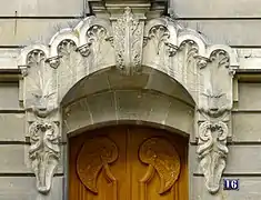 No&nbsp;16 : détail de l'entrée.