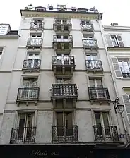 No&nbsp;13 : vieil immeuble.