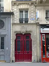 No&nbsp;28 bis. Siège de la maison d'édition Paul Ollendorff à la fin du XIXe et au début du XXe&nbsp;siècle.