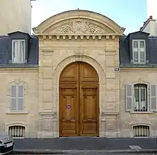 No&nbsp;11, l'hôtel de Ferriot, datant de la seconde moitié du XIXe&nbsp;siècle.