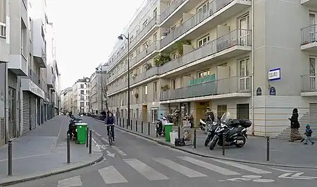 Rue de Vaucouleurs vue depuis la rue de l'Orillon.