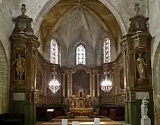 Chœur et retable.