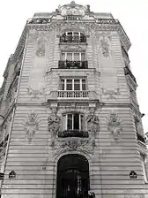 Façade du no&nbsp;82.