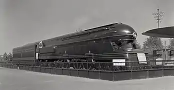 Pennsylvania Railroad class S1 (en), de Raymond Loewy (1939).