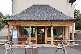 Vue aérienne de la station.