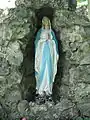 Une statuette de Notre-Dame-de-Lourdes en Pologne
