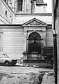 Fontaine en 1981 avant la rénovation.