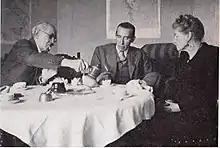 Paul Langevin en résidence surveillée à Troyes en 1944, son épouse Jeanne Desfosses et leur neveu Pierre Bourgeois.