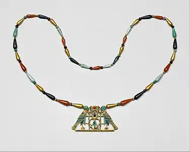 Pectoral de la princesse Sathathoriounet, règne de Sésostris IIMet