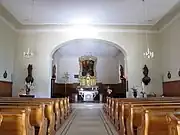 Vue intérieure de la nefvers le chœur.