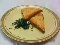 Toast de crevettes au sésame.
