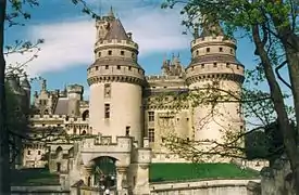 Entrée basse principale.