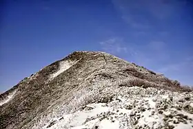 Le mont Pipairo depuis le col le séparant du mont Fushimi.