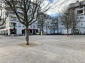 Image illustrative de l’article Place de l'Église-Sainte-Geneviève