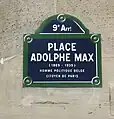 Plaque de rue de la place Adolphe-Max à Paris