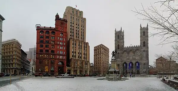La basilique et le monument à Maisonneuve.