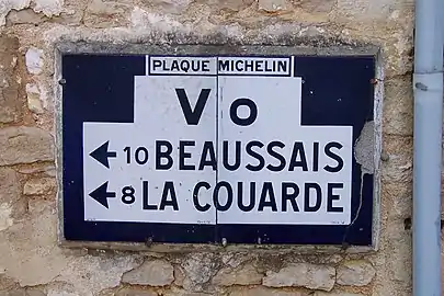 Plaque Michelin dans les Deux-Sèvres.