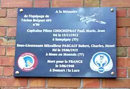 Plaque à la mémoire des aviateurs tués le 5 juin 1940