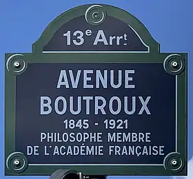 Voir la plaque.