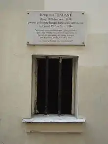 Plaque à la mémoire de Benjamin Fondane.