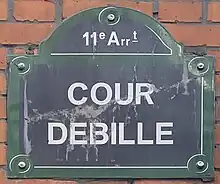 Voir la plaque.