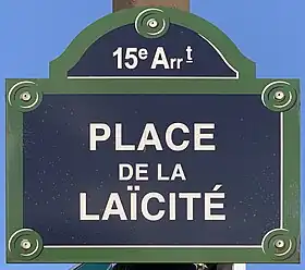 Voir la plaque.