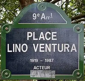 Voir la plaque.