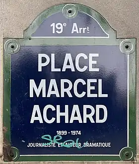 Voir la plaque.