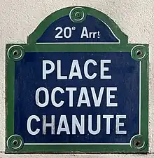 Voir la plaque.
