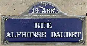 Voir la plaque.