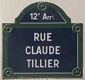 Voir la plaque.