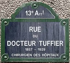 Voir la plaque.