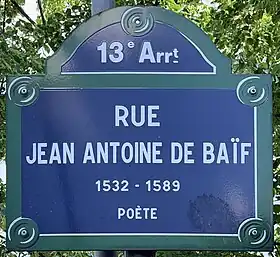 Voir la plaque.