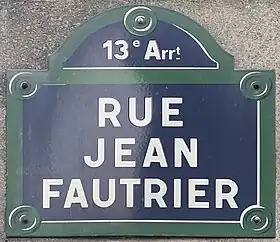Voir la plaque.