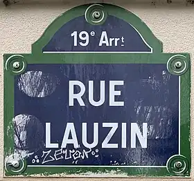 Voir la plaque.