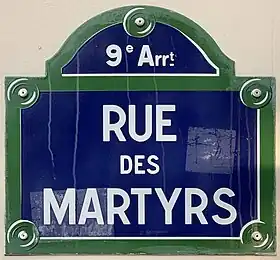 Voir la plaque.