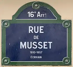 Voir la plaque.