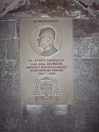 Photo d'une pierre In memoriam du cardinal Dubois