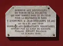 Plaque.